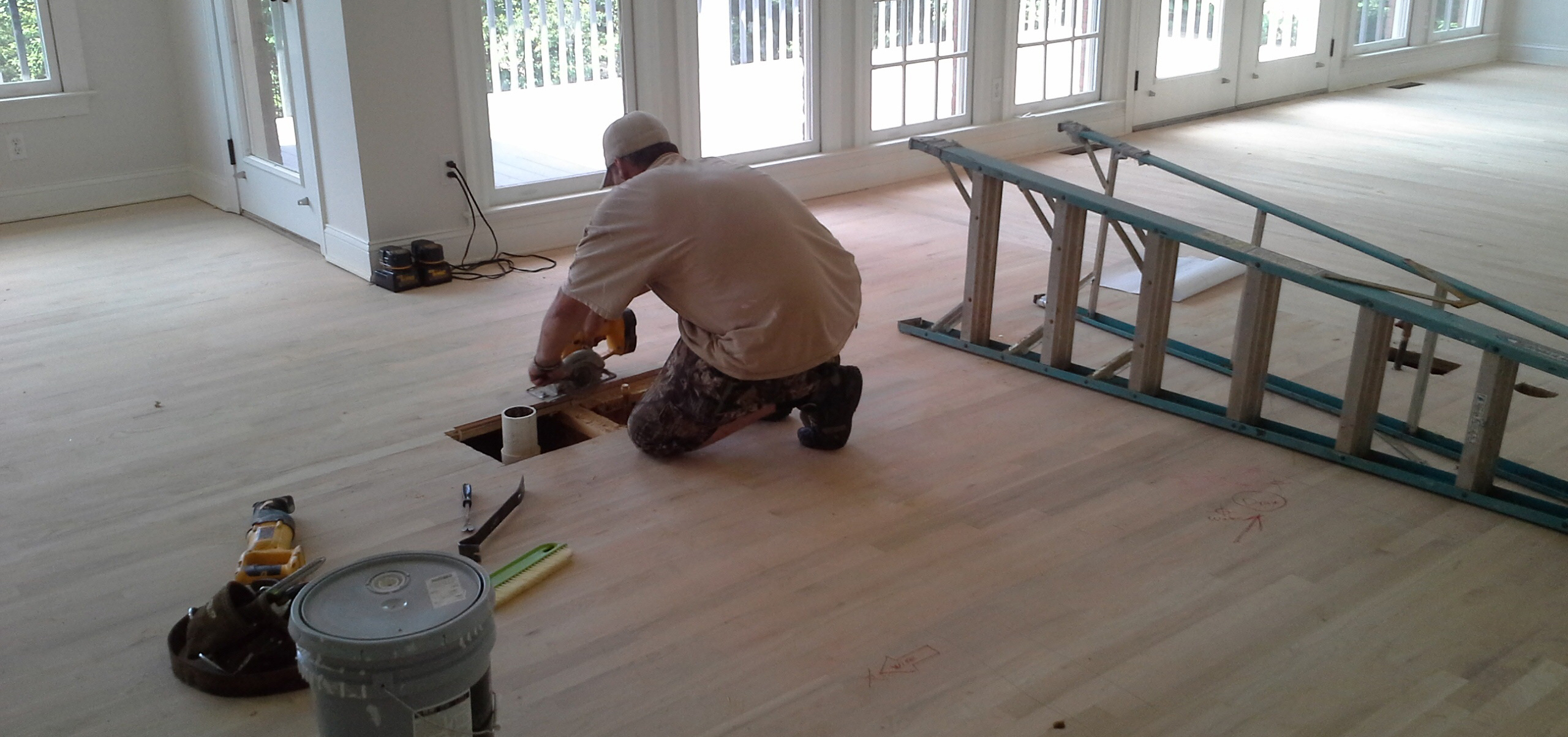 molot construction